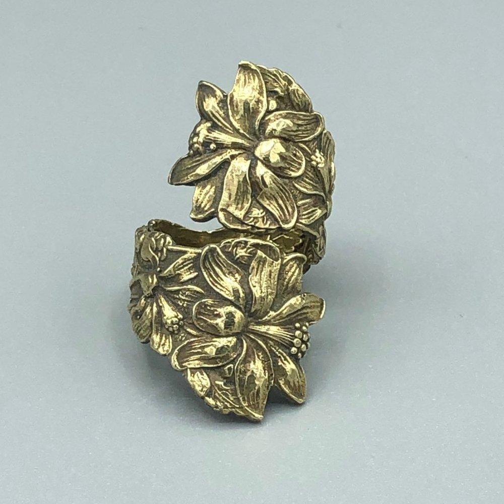 Alkemie Jewelry Lily Spoon Knuckle Ring
